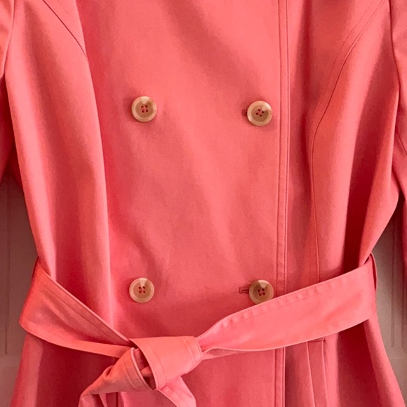 Brooks Brothers “stretch” short trench coat. - Picture 3 of 8